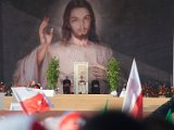ON-JMJ-IU7S3648.jpg